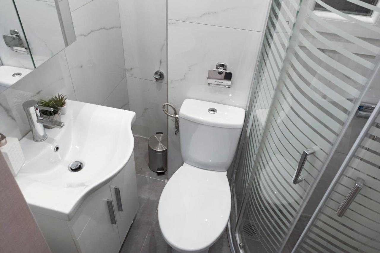 Incitybnb - Chic Suite Tesalonika Bagian luar foto